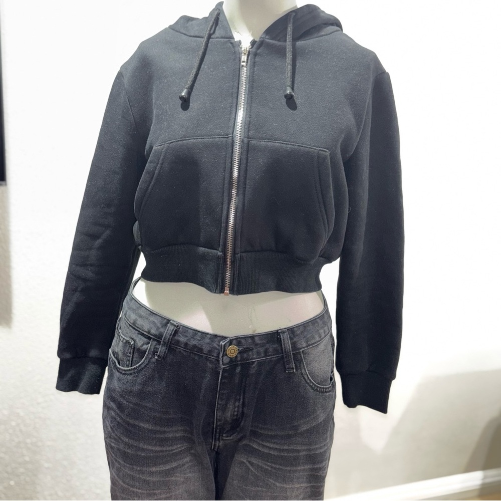 SHEIN Black Zip-Up Cropped Hoodie